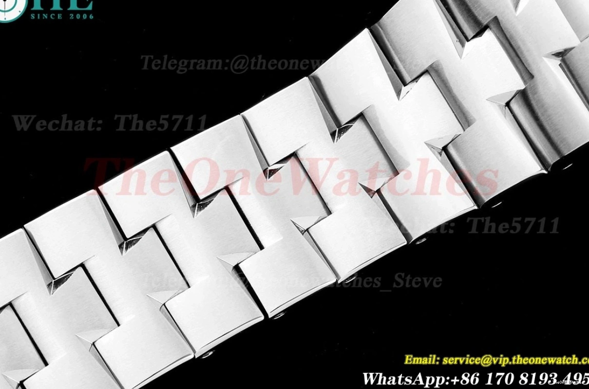 4300V A1120 Overseas Blue SS 8F SS Stk Calendar Perpetual 0330